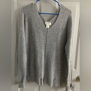 Jessica Simpson Heather Gray V-Neck Sweater